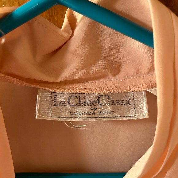 Blouse by La Chine Classic. Size 8 pale pink 🍎 - Picture 3 of 6